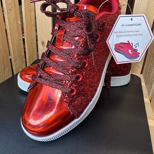 NWT Freewalk Red Glitter Sneakers with Air-Cooled Foam Women’s Size 6
